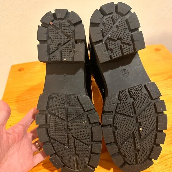 Target Black Patent Chelsea Boots Size 9 Lug Sole - Picture 6 of 8